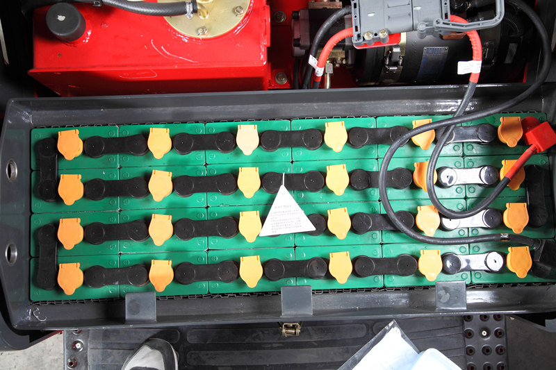 Maintenance of electric forklifts: 3. Second-level maintenance